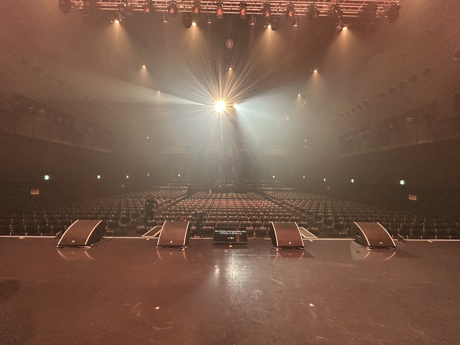 東京　FAN MEETING制作
(全体制作 舞台監督 音響 映像オペ LED vision6.9 照明 舞台)